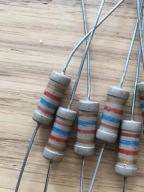 Rezystor 1,6 kOhm, 5%, 2 W