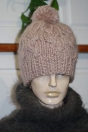 CZAPKA z pomponem z RĘKODZIEŁO MOHER perlowy bez