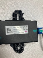 Lynk&Co 01 wzmacniacz P8888755453