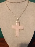 Krzyżyk z kwarcu różowego