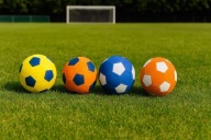 Magiczna piłka z efektem skrętu Curve Soccer Ball guma EVA - 4 kolory