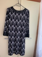 38 M Axara dzianinowa sukienka biało szara prosty fason