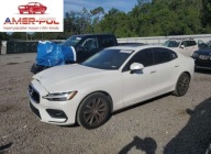 Volvo S60 T5 Momentum 2021 2.0l 2.0 Benzyna 250KM