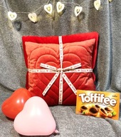 ZESTAW Koc i Poduszka Serce + GRATIS - Wspaniały prezent na każdą okazję