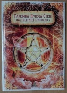 Tajemna księga cieni nastoletniej czarownicy