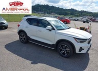 Volvo XC 40 B5 2024 2.0l 2.0 Benzyna 247KM