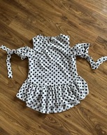 Biała bluzka w czare groszki odkryte ramiona