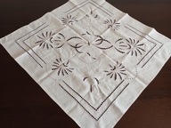 SERWETA BAWEŁNIANA - HAFTOWANA 67 / 67 cm.