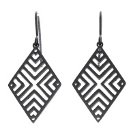 55683 Kolczyki czarna stal chirurgiczna ażurowe romby