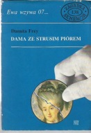 EWA WZYWA 07 DAMA ZE STRUSIM PIÓREM