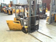 Wózek widłowy elektryczny - Jungheinrich EFG 320