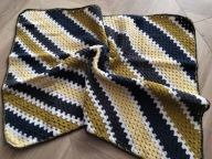 Narzutka kocyk miękki miły w dotyku koc szydełkowe rękodzieło 60x70