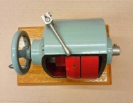 Model edukacyjny PRL przekładnia? Hamulec? Silnik? Konik? pomoc naukowa