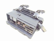 SKRZYNKA BEZPIECZNIKÓW VOLVO V40 II 2.0D 30659177