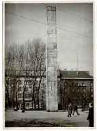 KRAKÓW PLAC WOLNOŚCI INWALIDÓW POMNIK WDZIĘCZNOŚCI OBELISK ARMIA CZERWONA