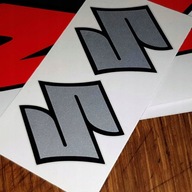 2x Naklejka "S" Emblemat na zbiornik paliwa Suzuki GSX-R Bandit V-Strom SV