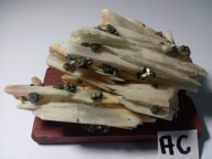 MIN 1120 KRYSTALIZACJA BARYTU z CHALKOPIRYTEM