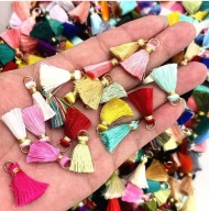 Chwosty frędzle 20mm 10szt mix kolorów do biżuterii DIY kolczyki