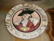 ROYAL DOULTON THE MAYOR DUŻY TALERZ D6283
