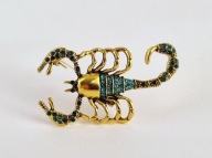PIĘKNA BROSZKA CYRKONIE MOSIĄDZ SKORPION ZODIAK