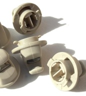 UCHWYT OSŁONY PRZECIWSŁONECZNEJ VW PASSAT B8 5G0857561B ST Trope