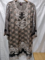 KAFTAN damski pięknie zdobiony rozm M (40-42)