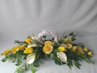 Stroik cmentarz wiosna gladiola kalie tulipany żółty