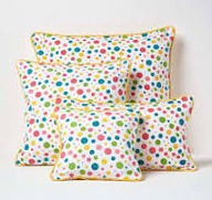 HOMESCAPES COTTON YELLOW PODUSZKA PODŁOGOWA + 4 PODUSZKI DEKORACYJNE