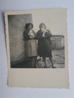 PRL wieś kobiety króliki (1527b)