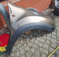 Dacia duster błotnik prawy demontaż oryginał w kolor nakładka