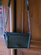 Czarna mała łańcuchy