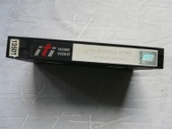 KASETA VHS W SIECI PAJĄKA