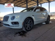 Bentley Bentayga 2018r., 4x4, 6.0L 6.0 Benzyna 600KM