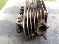 Dniepr MT9 MW650 nowa oryginalna glowica lewa deficytowa na pionowy gaznik