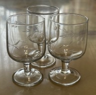 CIENKIE DELIKATNE KIELISZKI DO WÓDKI 3 SZT RĘCZNY SZLIF GRAWER LATA 60 TE