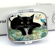 ETUI PUDEŁKO NA LEKI ,METAL ,PLASTIK KOT KAT zieleń ANIME PIĘKNE MODNE