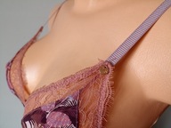 Markowy biustonosz braletka markowa Victoria Secret