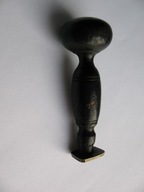 Przedwojenny STEMPEL LAKOWY Z INICJAŁAMI DO PIECZĘTOWANIA LISTÓW