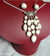 Koral biały, efektowny, duży wisior i kolczyki - zestaw biżuterii