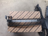 Mercedes Bklasa kratka środkowa zderzaka A2468852322