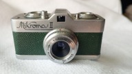 Miniaturowy metalowy aparat fotograficzny Mikroma II .