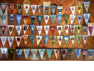 Proporczyki małe PTTK herby miast i miejsca Polski 66 szt.