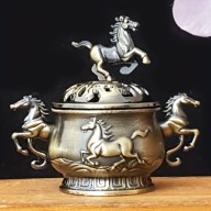 Królewska Kadzielnica "GALOP SUKCESU" – Symbol Siły i Postępu