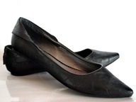 Balerinki , czarne szpic , tył z kołnierzykiem 38