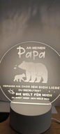 PREZENT NA DZIEŃ OJCA LAMPKA NOCNA LED Z NAPISEM PO NIEMIECKU