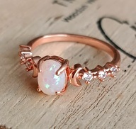 PIERŚCIONEK Z BIAŁYM OPALEM