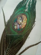 Miniatura ręcznie malowana na naturalnym piórze pawia