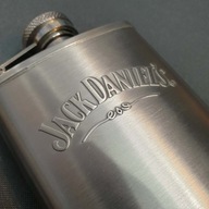 Piersiówka Jack Daniel’s 3 oz – stal nierdzewna, oryginał, wypukłe logo