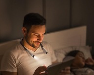 Lampka Nocna LED na Szyję Bezprzewodowa 3 Barwy