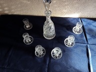 kryształowa karafka i 6 sztuk kieliszków z podstawkami po babci